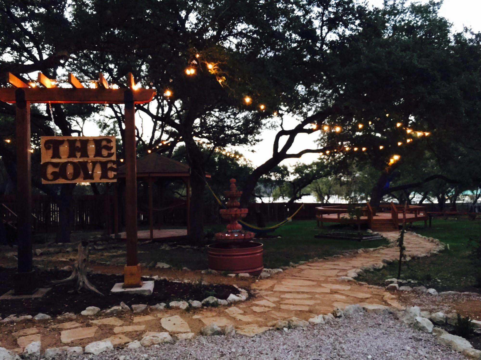 The Cove Bnb Hudson Bend المظهر الخارجي الصورة